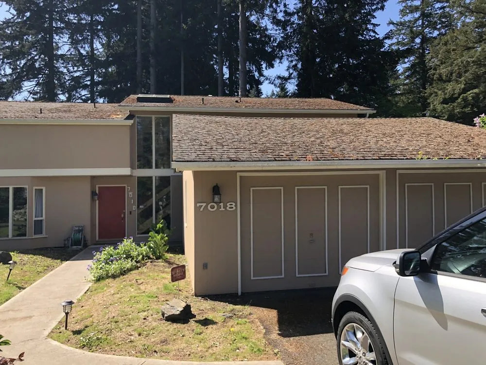 Slide of Gunky Gutters Be Gone