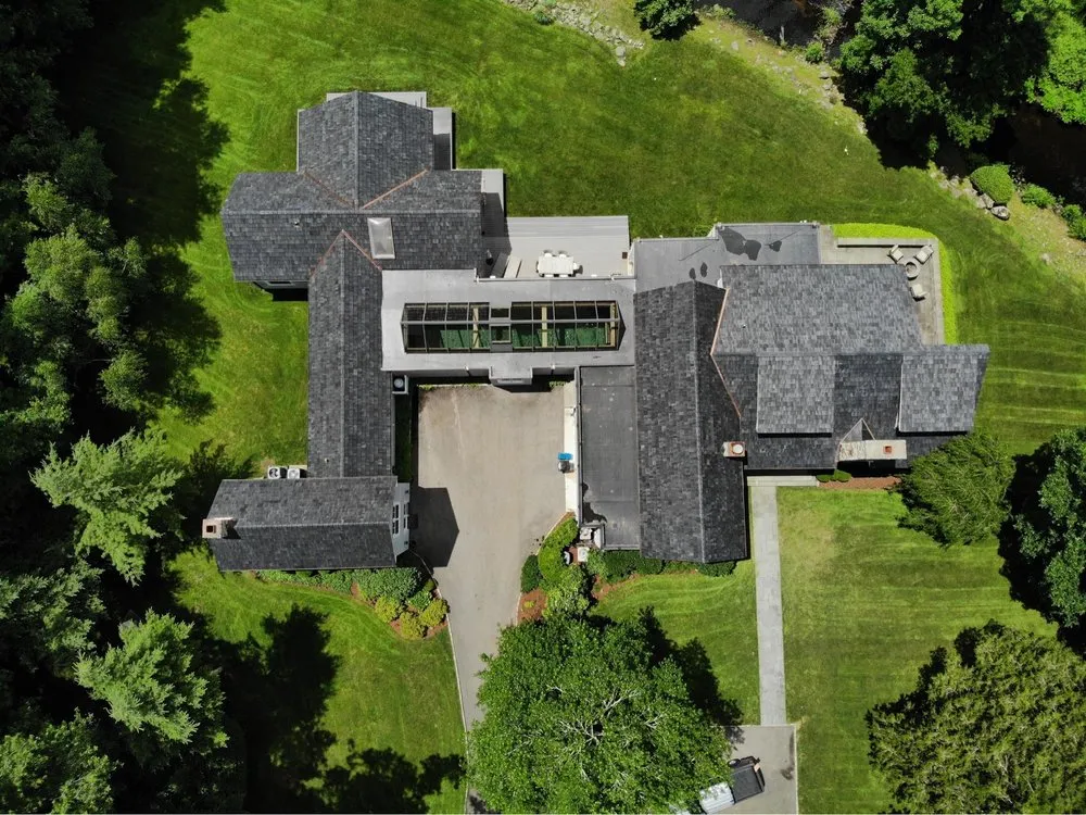 Slide of Gunner Roofing