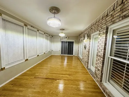 Gunn's Construction Logo