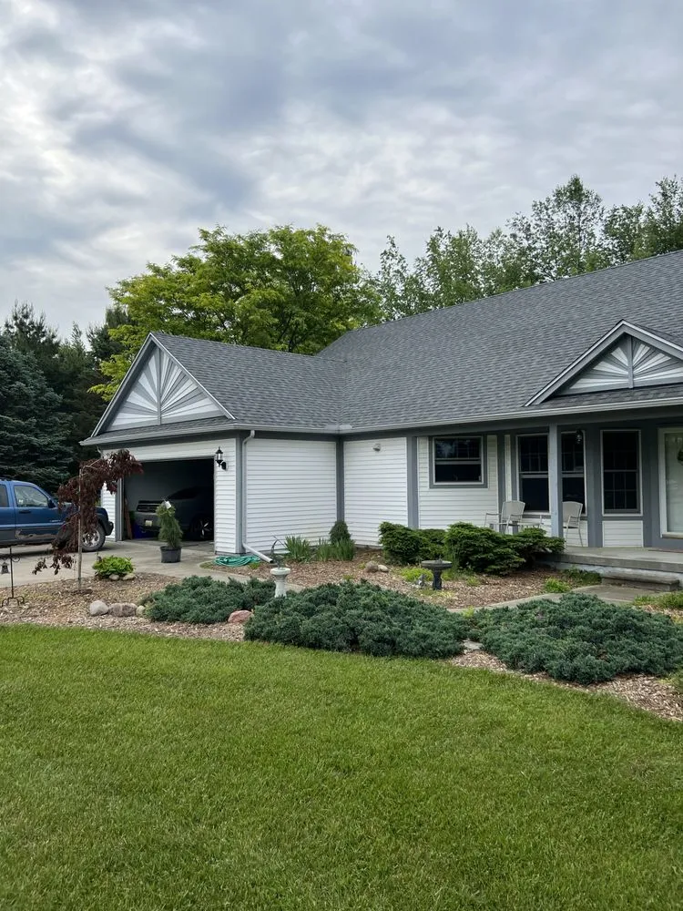 Slide of Guns N Hoses Roofing & Siding