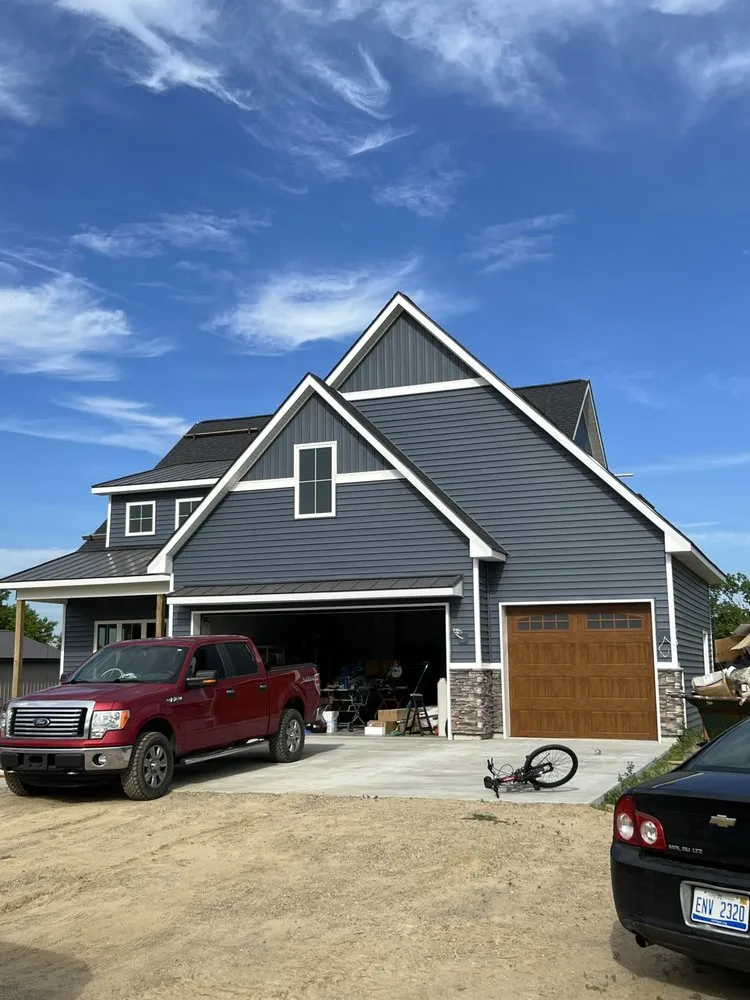 Slide of Guns N Hoses Roofing & Siding