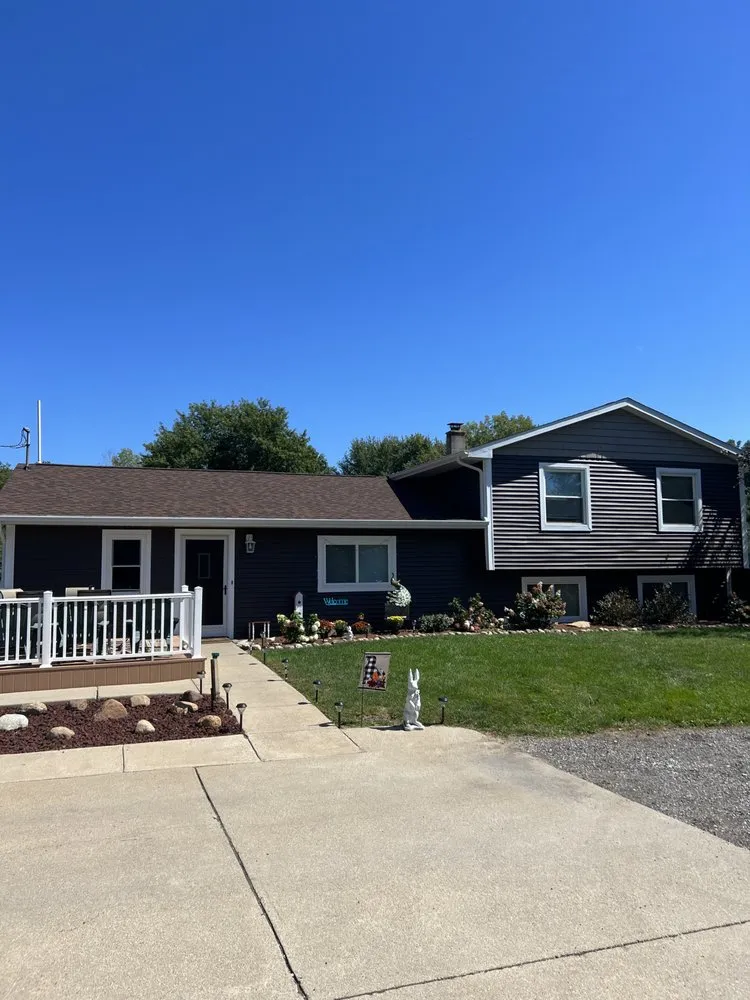 Slide of Guns N Hoses Roofing & Siding