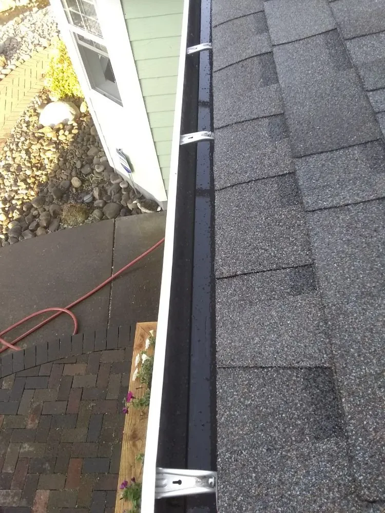 Local shingle roofing service for fast service in Brooks, OR by Gustavo's Pressure Washing