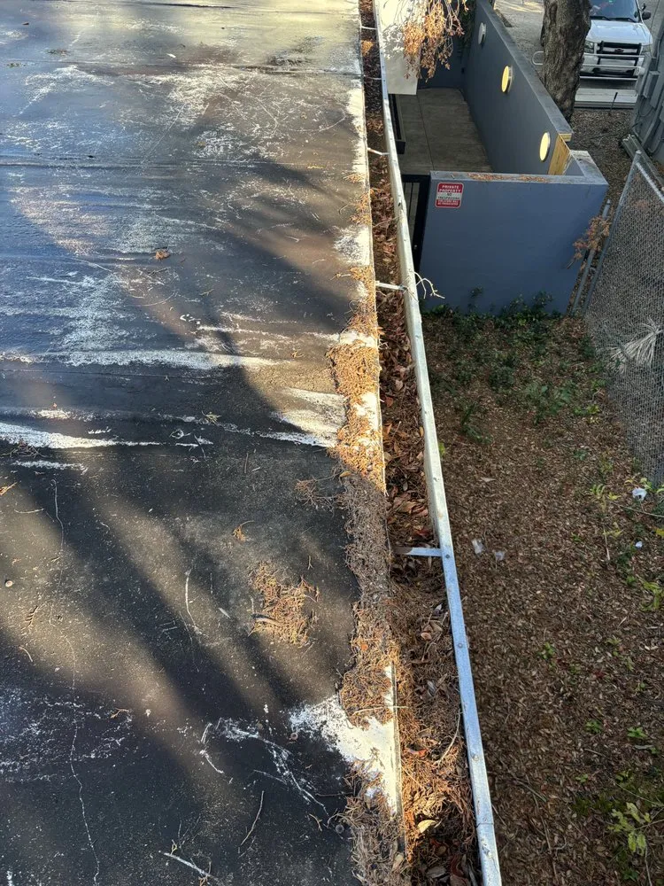 Slide of Gutter Be Clean