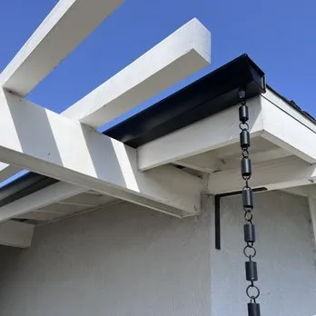 Trusted flat roof repair for fast service across Corona Del Mar, CA - Gutter Builders Newport Beach