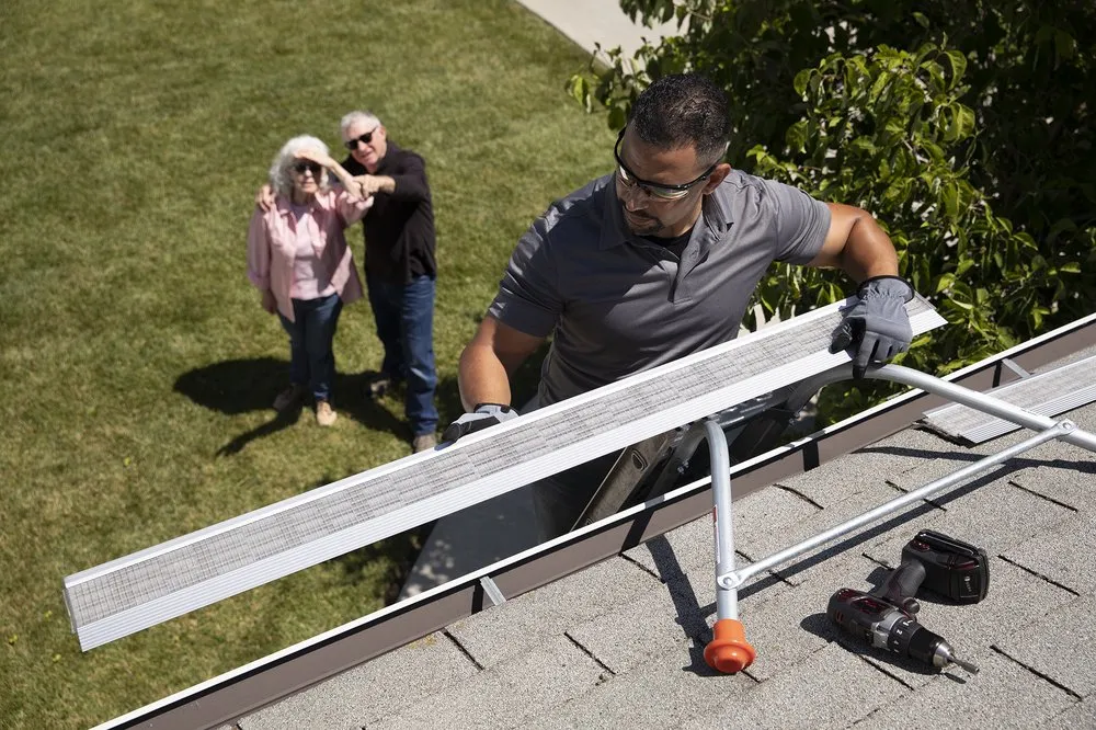 Slide of Gutterglove