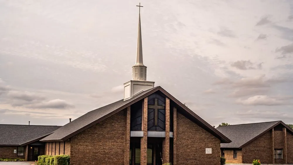 Slide of Guy Roofing