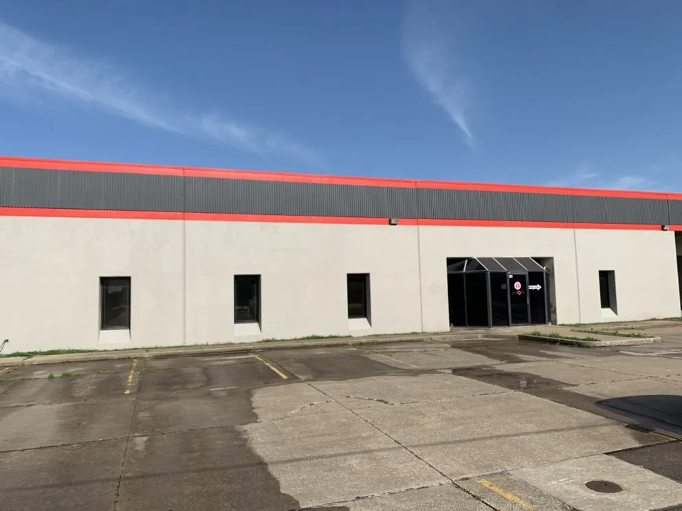 Slide of Guzman's Exotic Remodeling