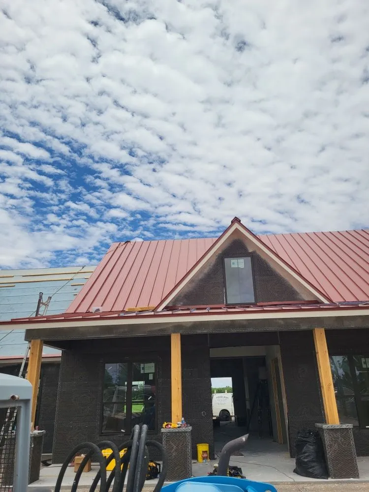 Slide of G&V Roofing