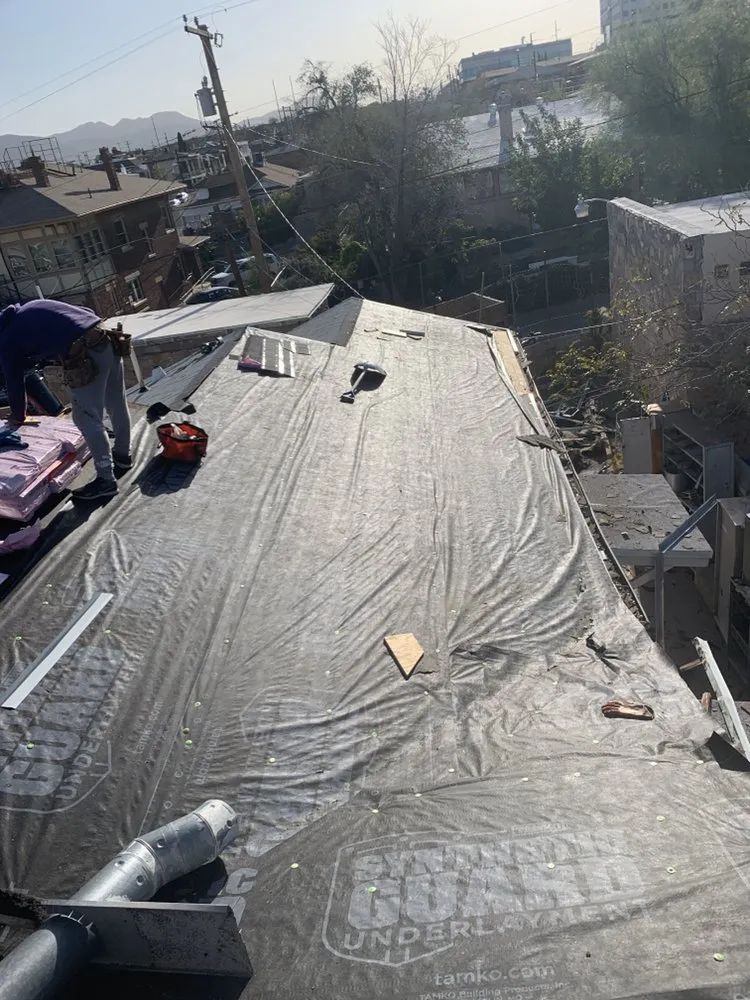 Slide of G&V Roofing