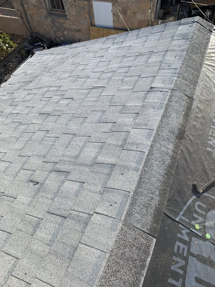 Slide of G&V Roofing