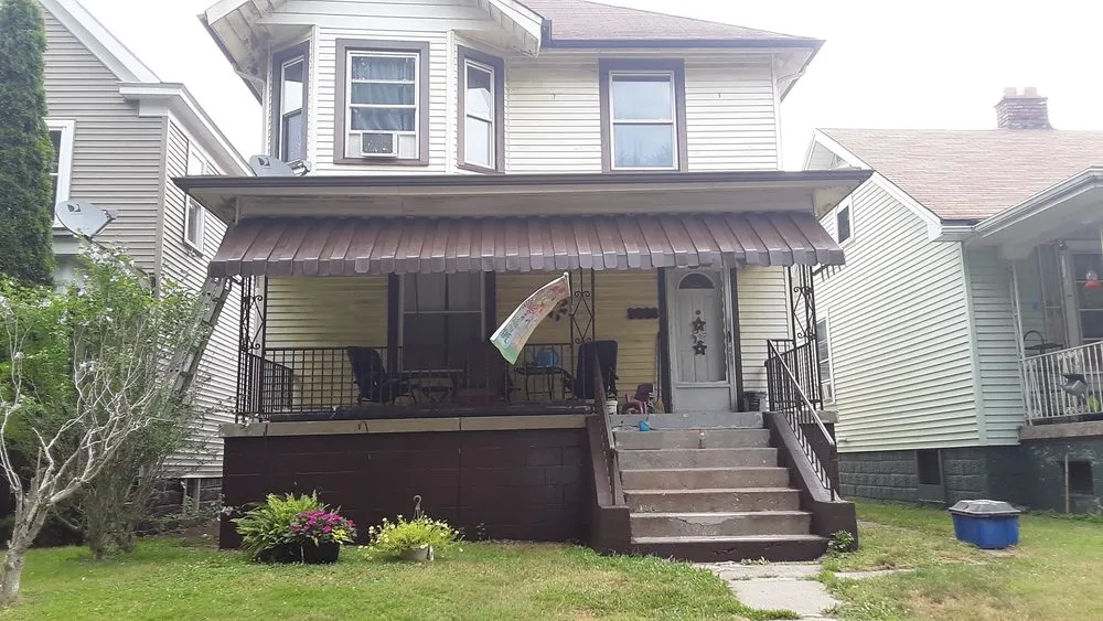 Licensed roof leak repair in Yorkville, OH - H & H Contracting