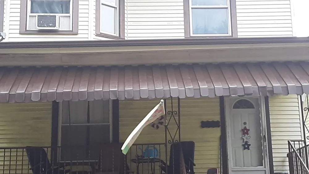 Top-rated residential roofing service experts serving Yorkville, OH - H & H Contracting