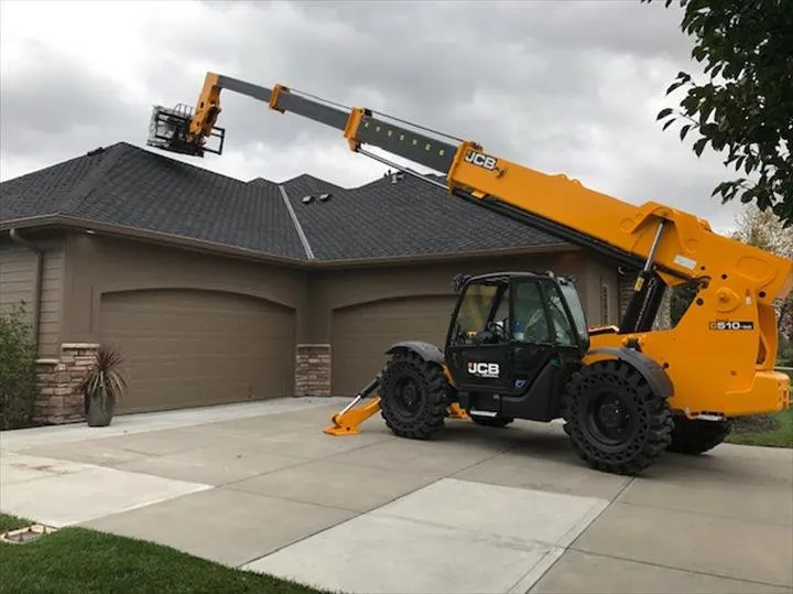 Local roof replacement for homes across Waterloo, NE - H & H Exteriors