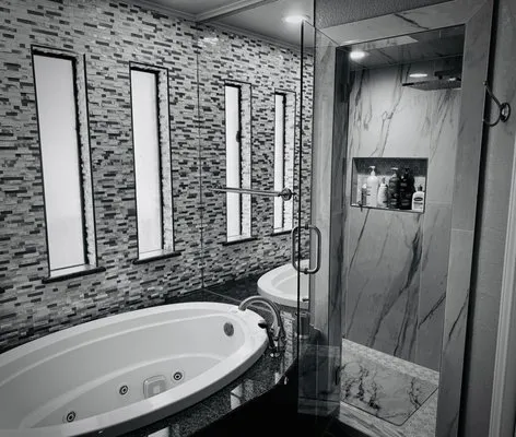 H & H General Contracting Logo