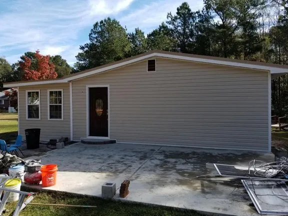 Slide of H & H Home Reconstruction