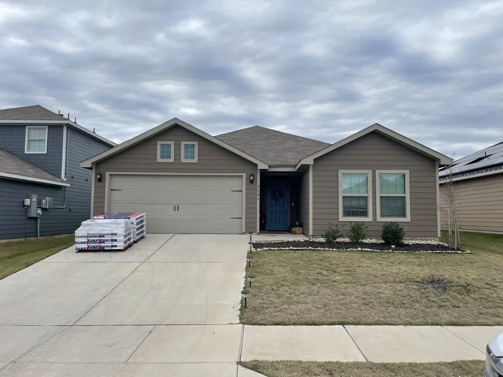 Slide of H & R Roofing