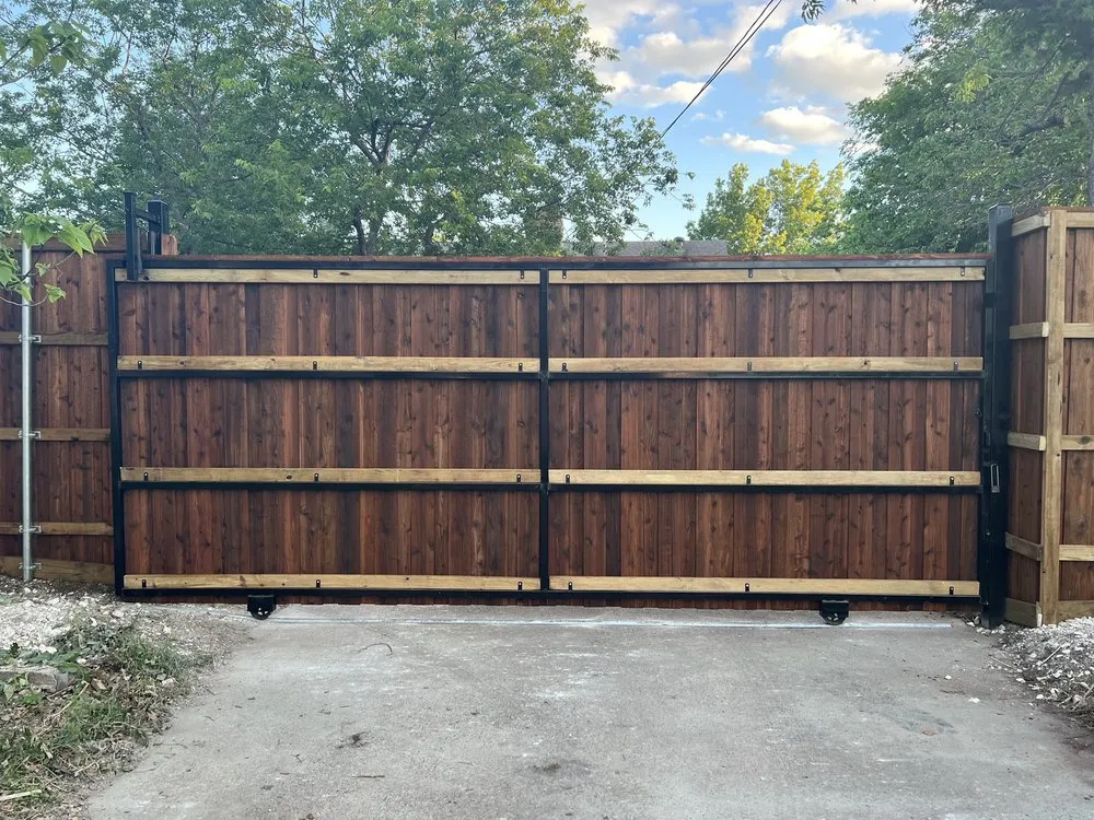 Slide of H&A Luna's Fencing