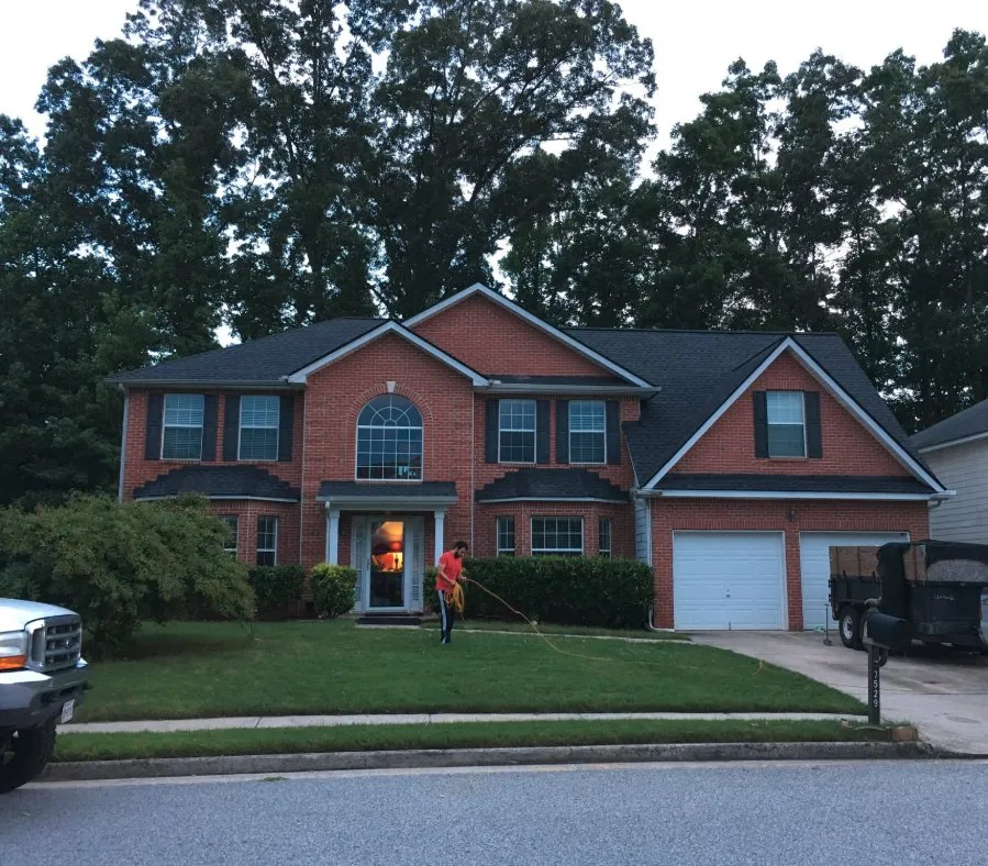 Slide of Hacha Exteriors