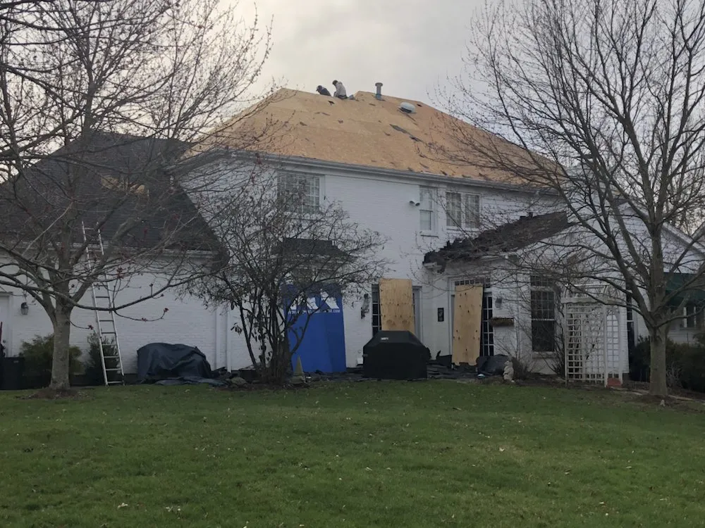 Emergency shingle roofing service experts serving WestChester, OH - Halfpriceroof
