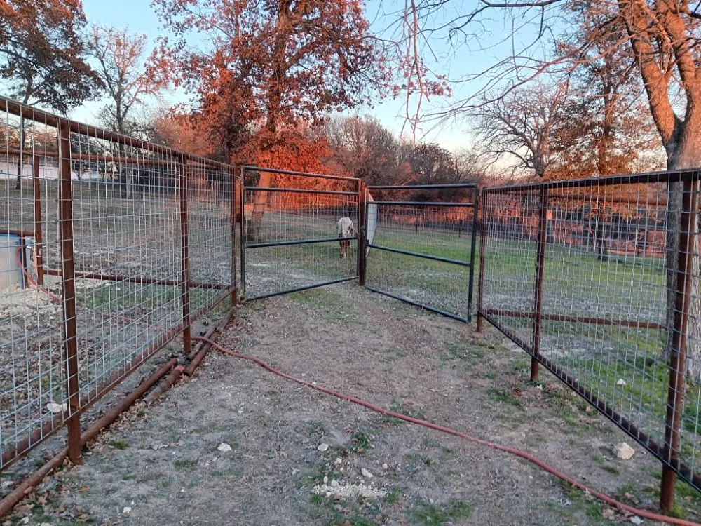 Slide of Hallum and sons Fencing and Welding