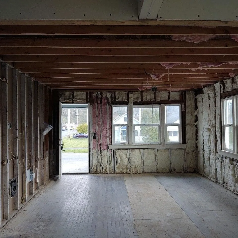 Slide of Hammer & Spurs Construction