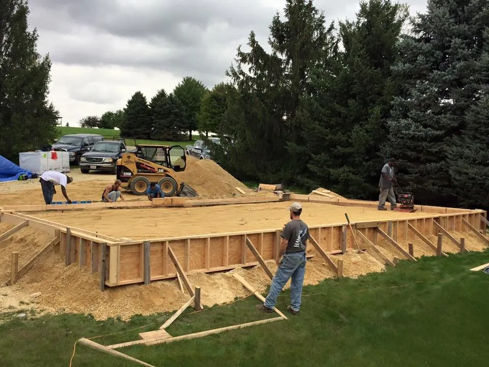 Slide of Hammer It Construction