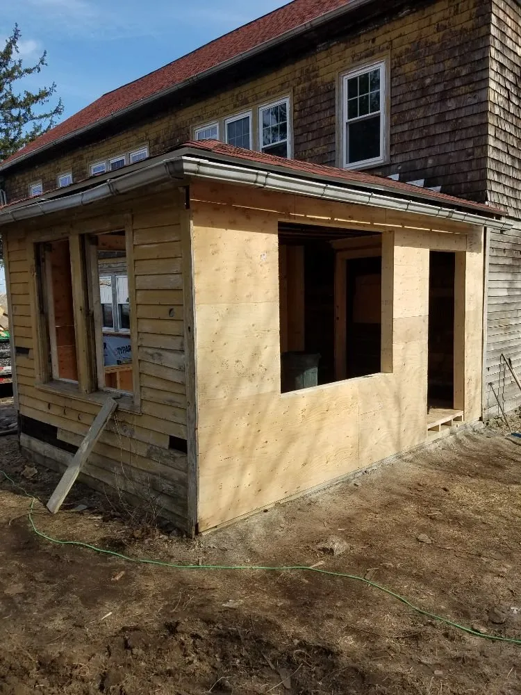 Slide of Hammerhead Contractors