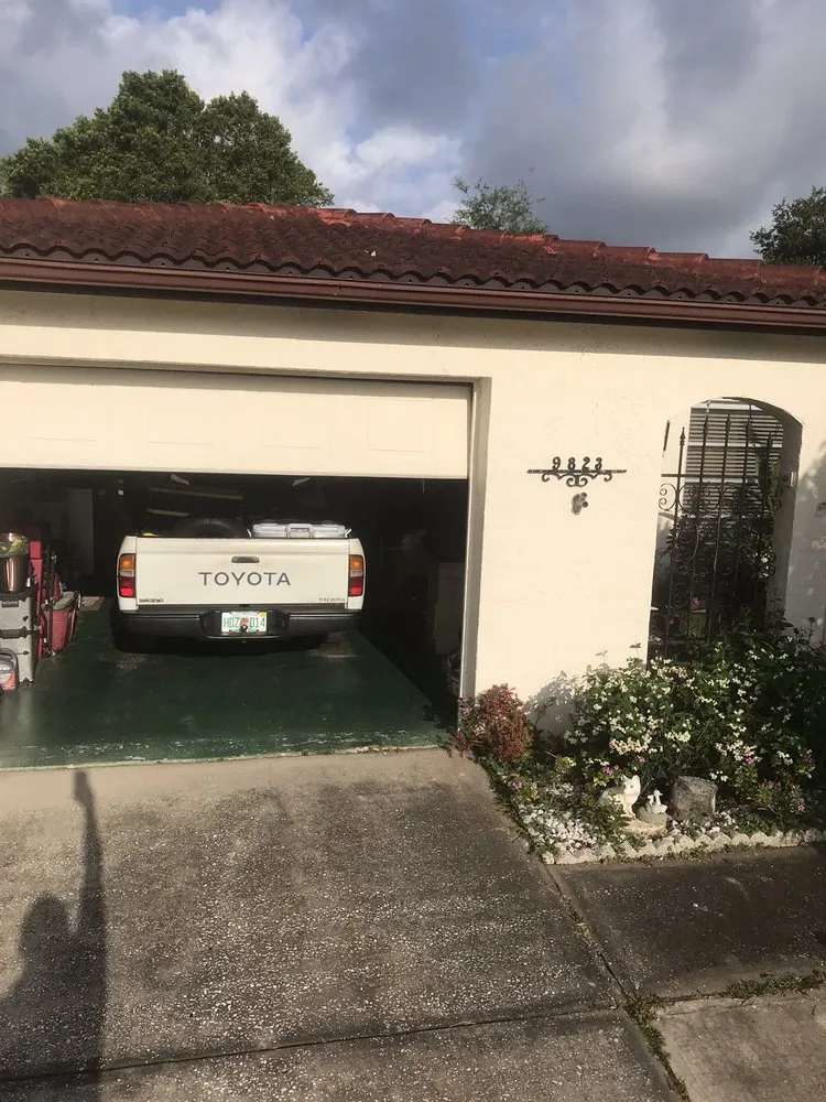 Emergency metal roofing installation for homes across Tampa Bay, FL - Hammerhead Roof and Structure Softwash