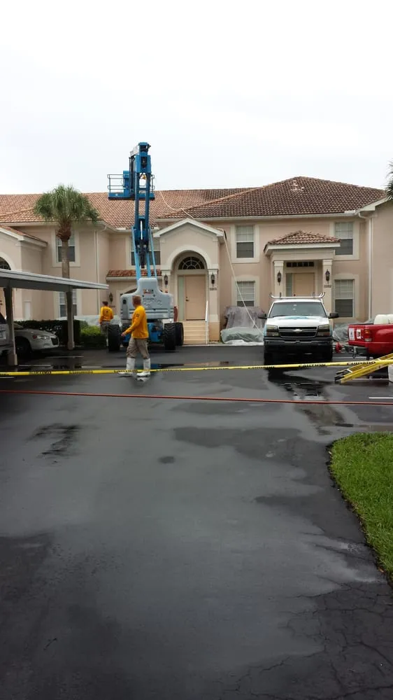 Trusted storm damage roof repair for homes in Tampa Bay, FL by Hammerhead Roof and Structure Softwash