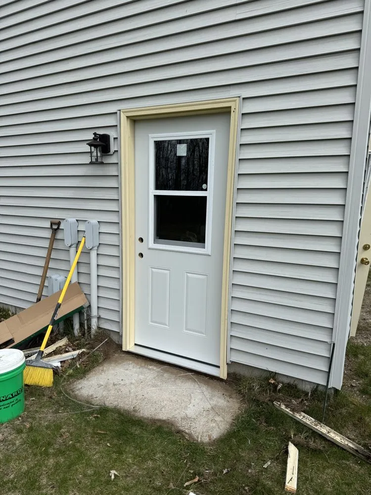 Professional roof repair experts serving Rapid River, MI - HammerTime Contracting