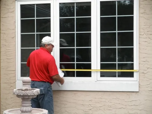 Hampton Exteriors Logo