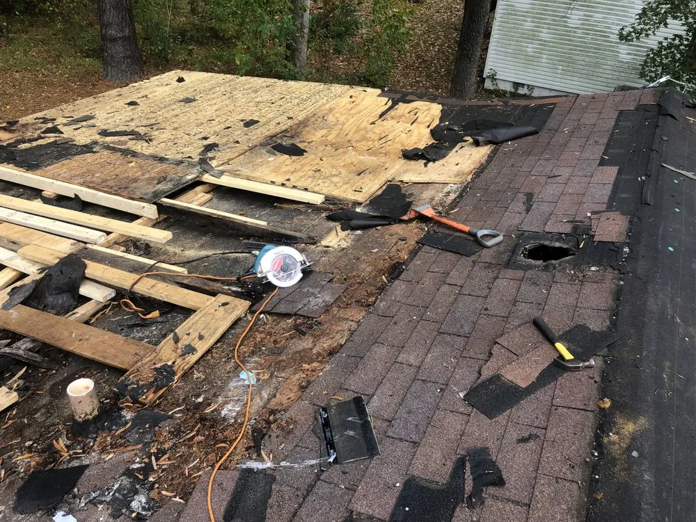 Top-rated storm damage roof repair with free inspection in Farnham, VA by Hampton Roads Roofs and More