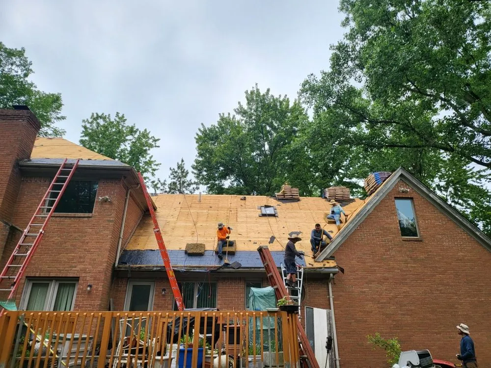 Slide of Handros Construction