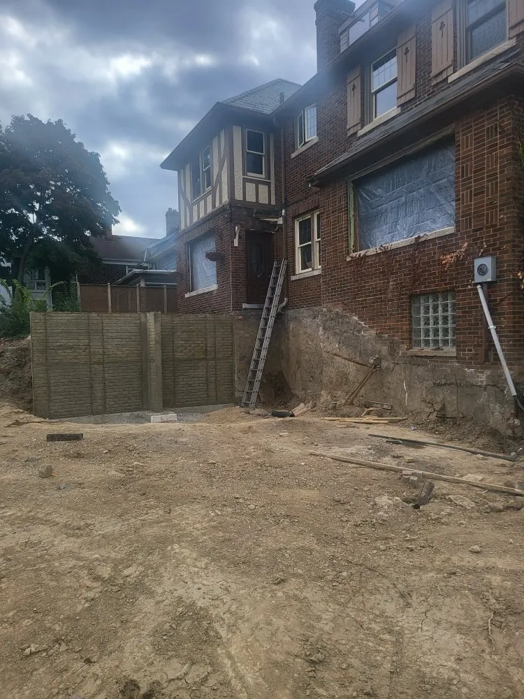 Slide of Handros Construction