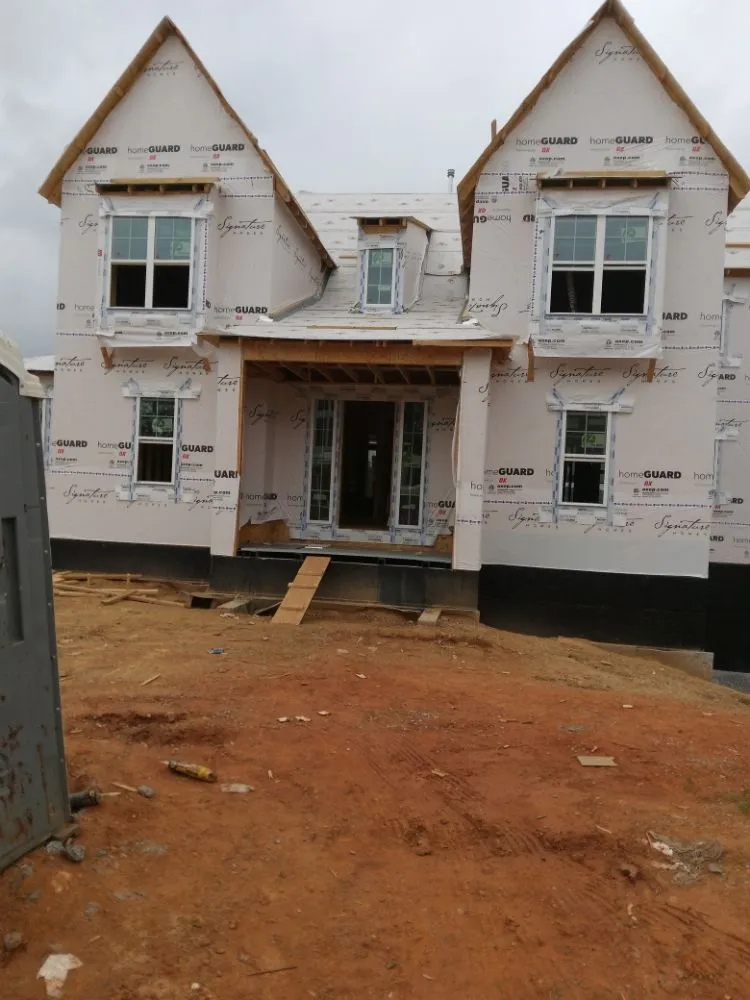 Licensed roof leak repair in Mulga, AL by Handy Man Can