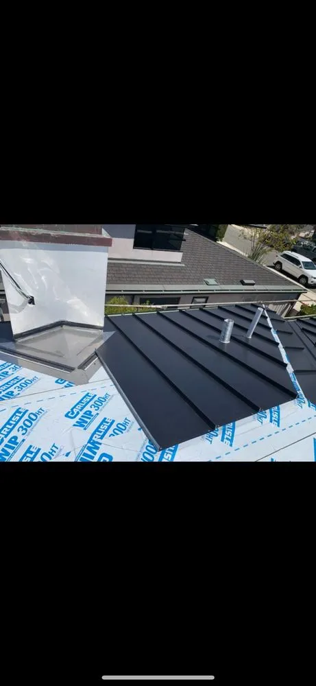 Slide of Handy Roof Solutions