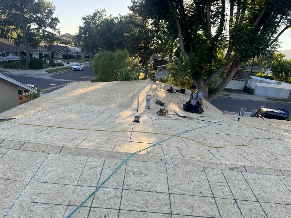 Slide of Handy Roof Solutions