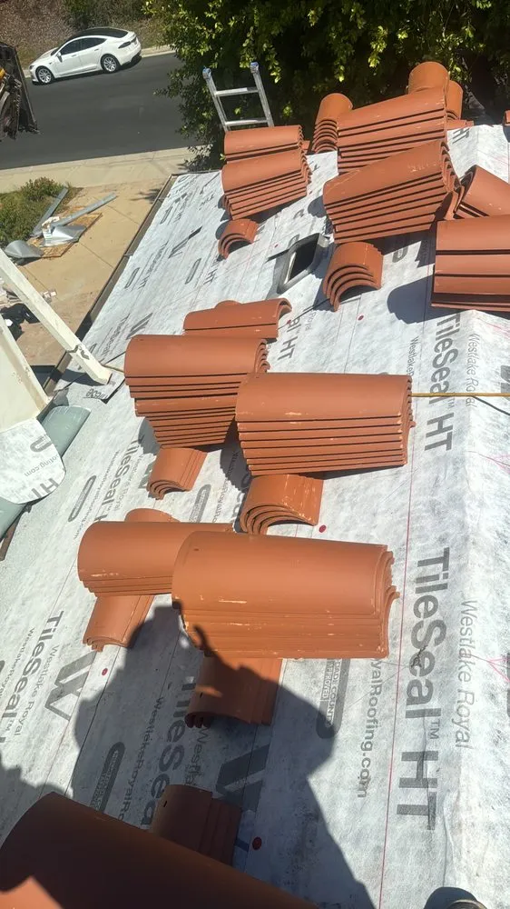 Slide of Handy Roof Solutions