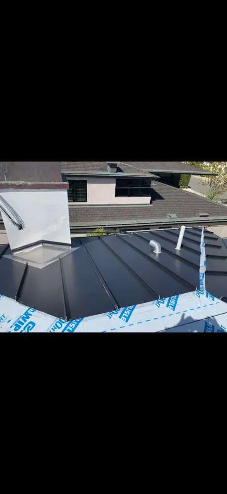 Slide of Handy Roof Solutions