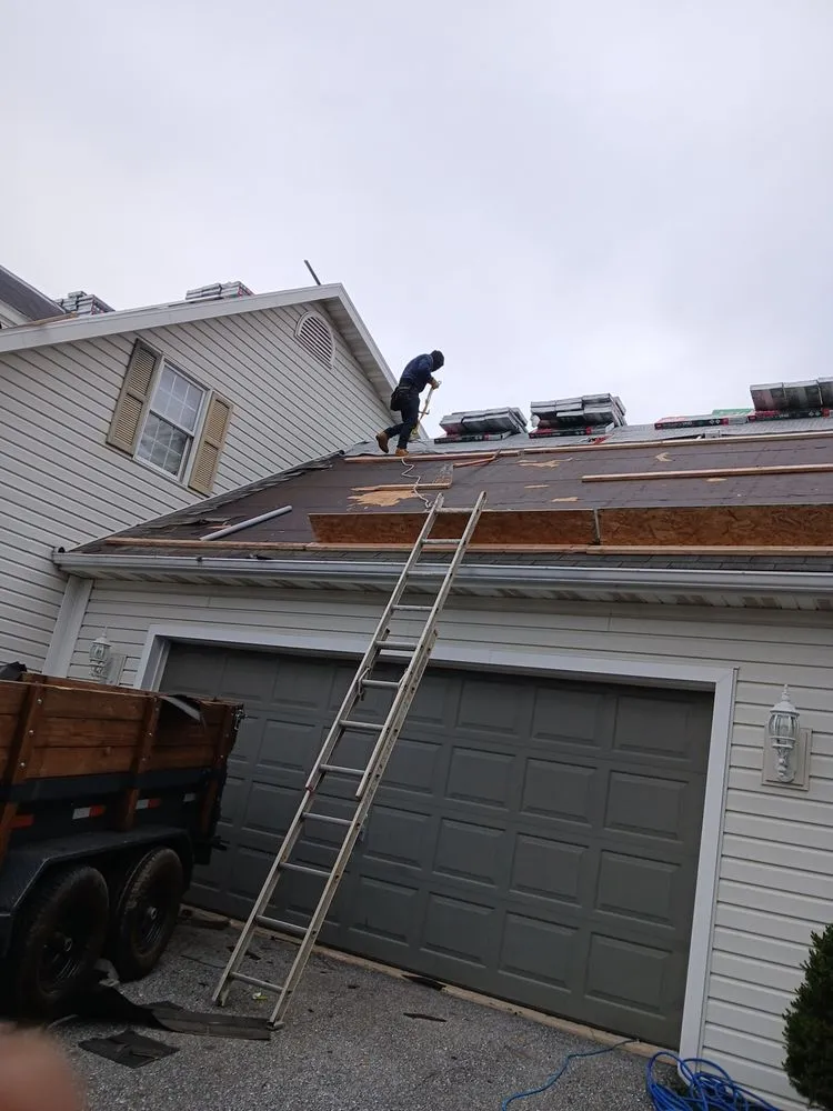 Expert roof installation experts serving Seven Valleys, PA - Handy Roofing