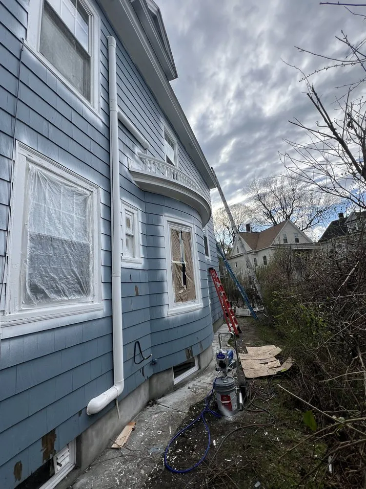 Slide of Handyman Salvador