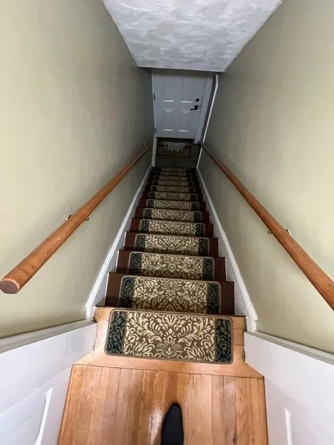 Slide of Handyman Salvador