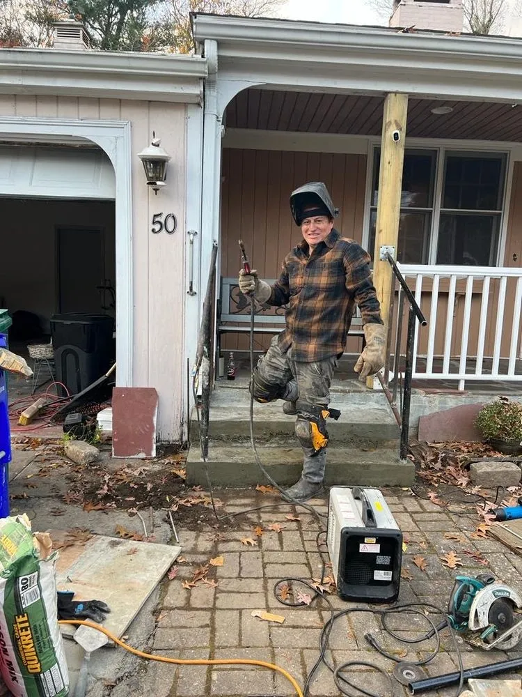 Slide of Handyman Salvador