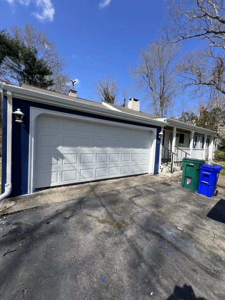 Slide of Handyman Salvador