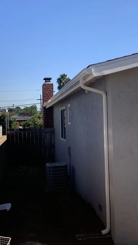 Slide of Hangin'em Raingutters