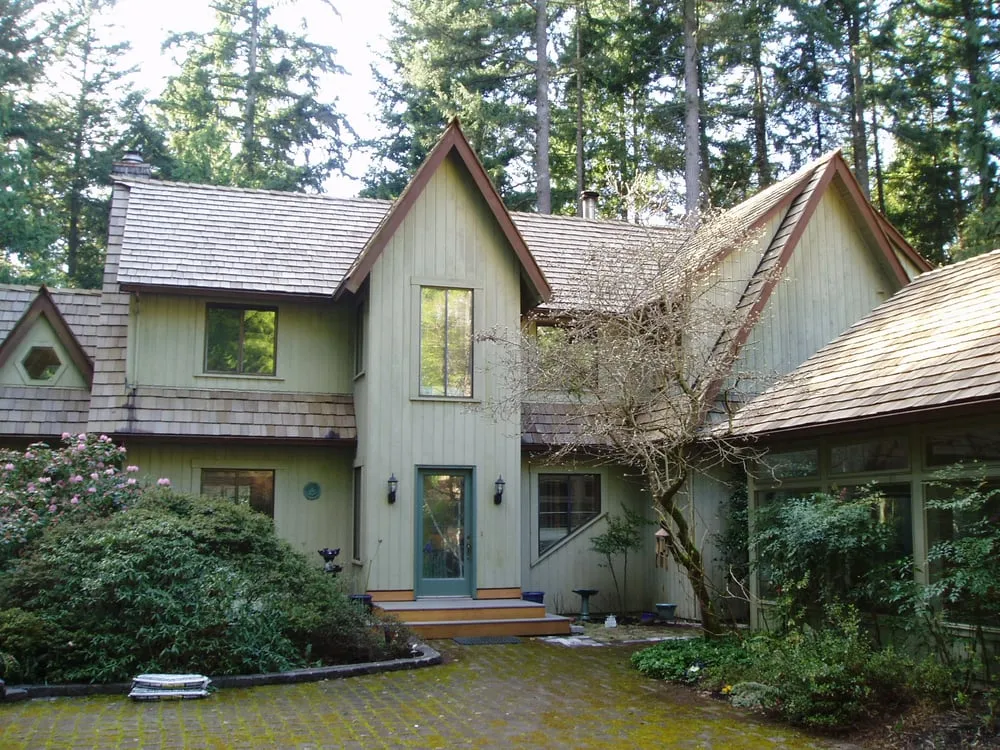 Slide of Hanley Construction