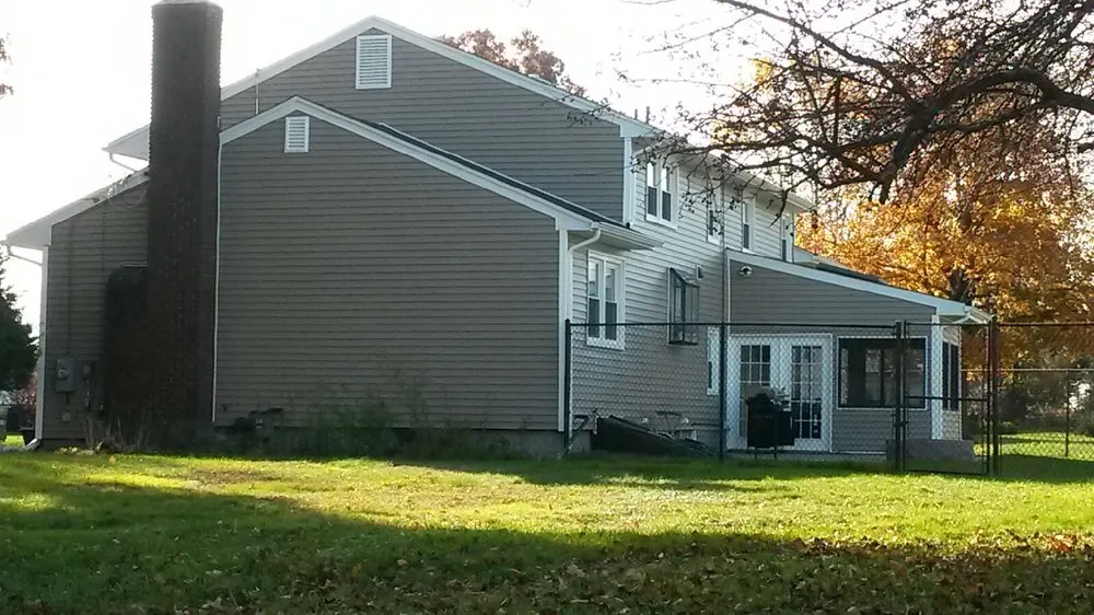 Slide of Hann's On Siding