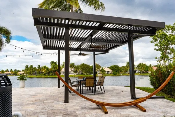 Happy House Outdoor Living Logo