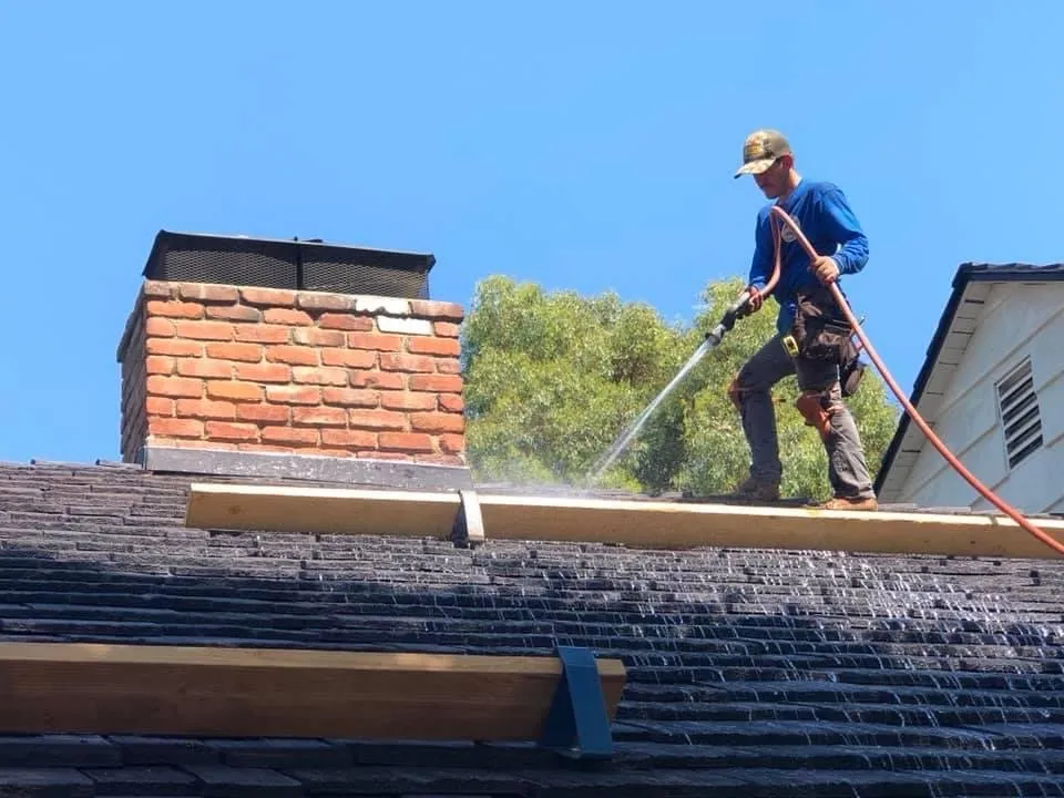 Slide of Harbor Roofing Services